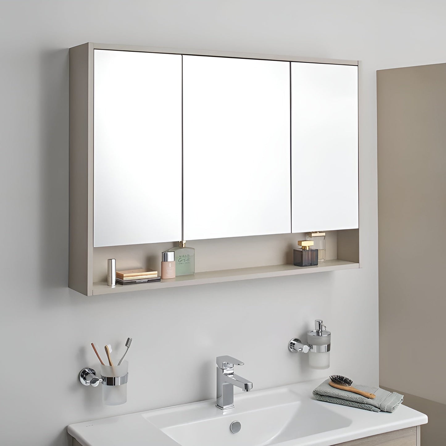 وحدة حمام بيضاء وخشبية - ١٠٠ × ٢٠ × ٧٠ سم | BU9 